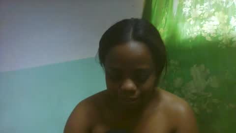 larissa645771 online show from 12.20.25