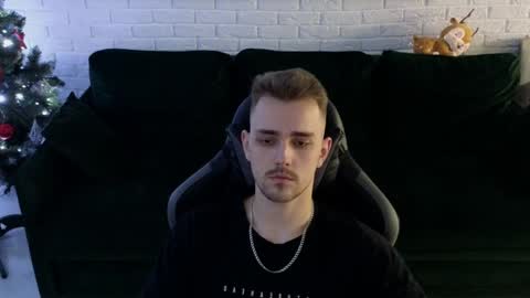 Snapshot of larstar01 chatting on 12.15.24 Lars online show from 12.15.24