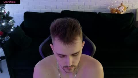 Snapshot of larstar01 chatting on 01.07.25 Lars online show from 01.07.25