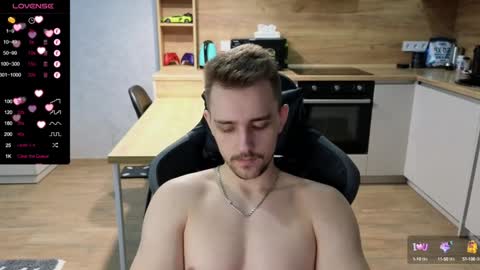 Snapshot of larstar01 chatting on 01.21.25 Lars online show from 01.21.25