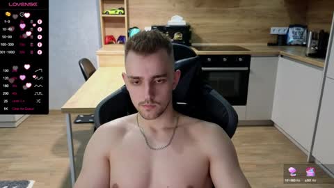 Snapshot of larstar01 chatting on 01.21.25 Lars online show from 01.21.25