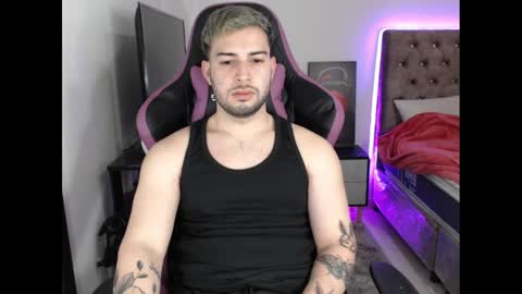 Snapshot of latam_ chatting on 12.21.24 YOUR BABY online show from 12.21.24