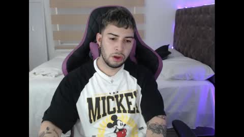 Snapshot of latam_ chatting on 01.26.25 YOUR BABY online show from 01.26.25