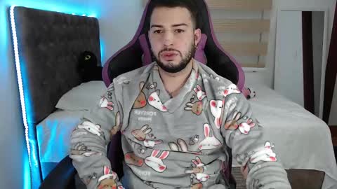 Snapshot of latam_ chatting on 03.06.25 YOUR BABY online show from 03.06.25