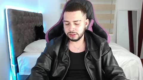 Snapshot of latam_ chatting on 03.10.25 YOUR BABY online show from 03.10.25