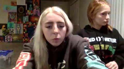 Snapshot of latenightkash chatting on 02.22.26 Roxy blue online show from 02.22.26