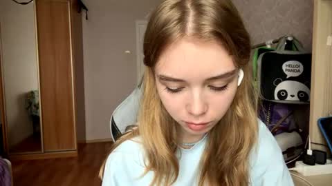 Snapshot of lateshastarnaud chatting on 07.03.26 Linet online show from 07.03.26
