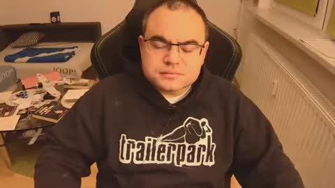 latexboy893 online show from 11.20.25