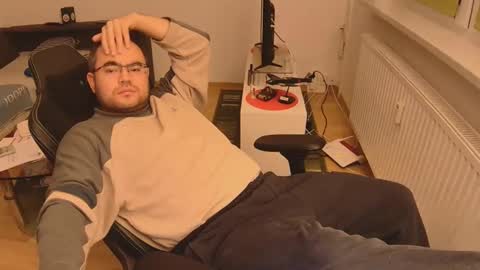 latexboy893 online show from 11.27.25