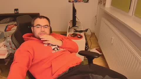 latexboy893 online show from 12.16.25