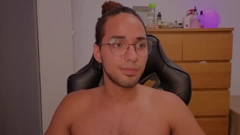  Free OF online show from 09.17.25