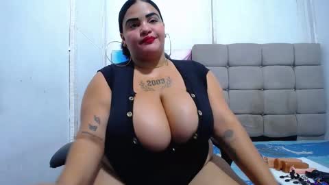 latina_bigboos12 online show from 09.26.25