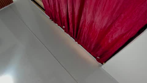 latina_candy01 online show from 11.25.25