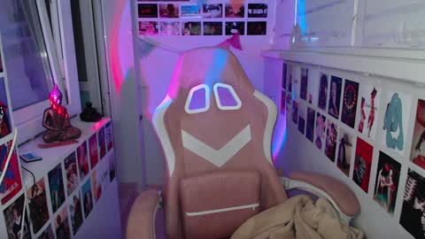 miiiiiiaaaa online show from 12.06.24