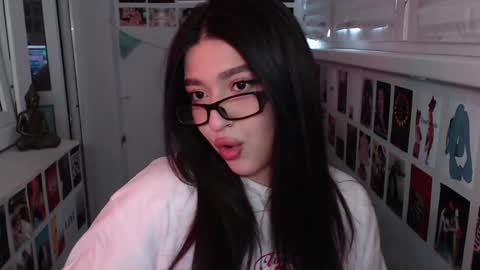 miiiiiiaaaa online show from 01.12.25