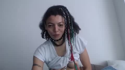 Latinacoka online show from 10.27.25