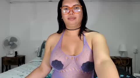 Snapshot of latinaflower_ts chatting on 06.07.26 FLOR SALVAJE online show from 06.07.26