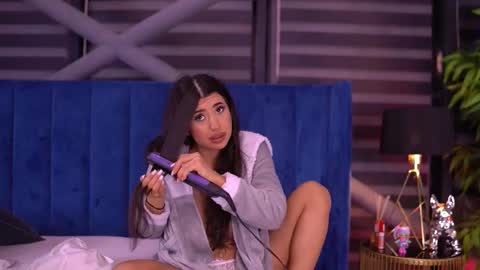 Latina online show from 01.14.26