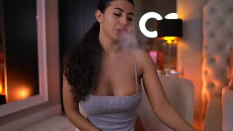 Snapshot of latinaloco chatting on 06.17.26 Latina online show from 06.17.26