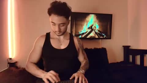 Snapshot of latinboyvip_ chatting on 04.29.26 LatinBoyVIP Colombian online show from 04.29.26