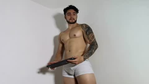 Snapshot of latinboyvip_ chatting on 06.11.26 LatinBoyVIP Colombian online show from 06.11.26