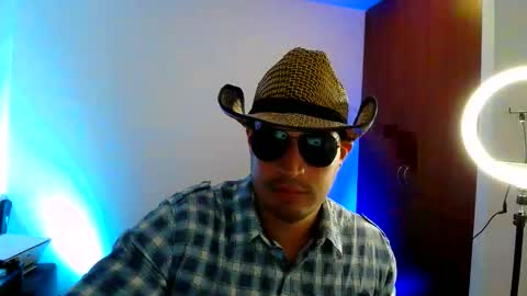 Snapshot of latingogo chatting on 02.15.26 Latingogo online show from 02.15.26