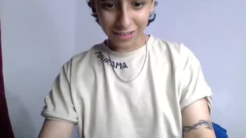 Snapshot of latinheatx22 chatting on 04.25.26 latinheatx22 online show from 04.25.26