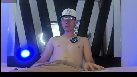 Santiago online show from 04.13.26