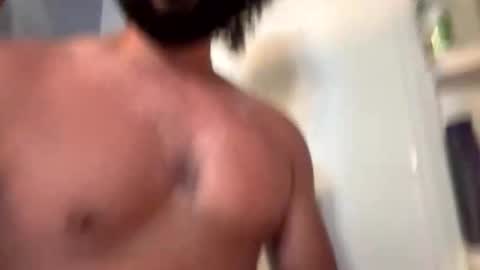 Snapshot of latinlover199518 chatting on 10.31.25 latinlover199518 online show from 10.31.25