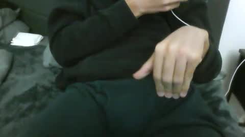 latinman7945 online show from 04.13.26