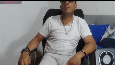 latinmartin254 online show from 04.30.26