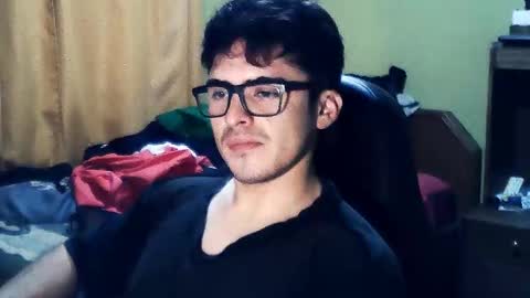 Snapshot of latinn_babe chatting on 09.16.25 latinn_babe online show from 09.16.25