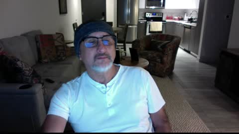 QS - INDEPENDENT MODEL online show from 12.23.24