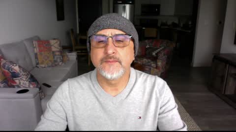 QS - INDEPENDENT MODEL online show from 12.25.24