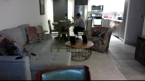 QS - INDEPENDENT MODEL online show from 12.26.24