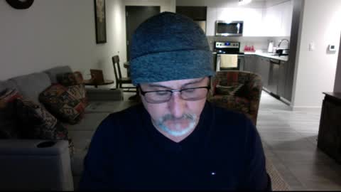 QS - INDEPENDENT MODEL online show from 01.16.25