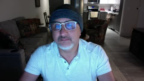 QS - INDEPENDENT MODEL online show from 01.22.25