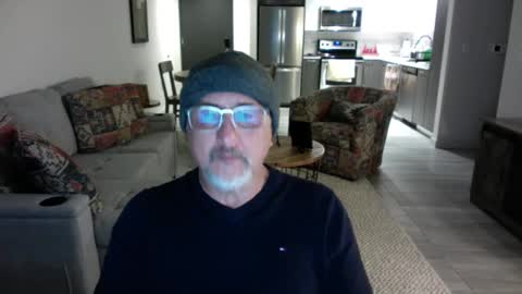 QS - INDEPENDENT MODEL online show from 02.10.25