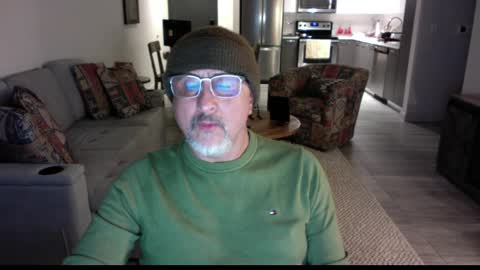 QS - INDEPENDENT MODEL online show from 03.01.25