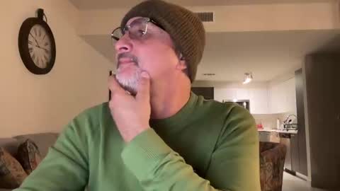 QS - INDEPENDENT MODEL online show from 03.10.25