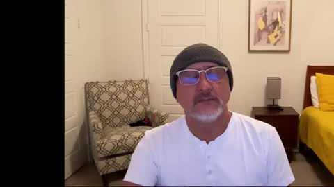 QS - INDEPENDENT MODEL online show from 01.10.26