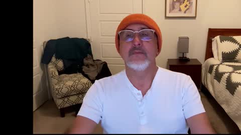 Snapshot of latinnous chatting on 01.18.26 QS - INDEPENDENT MODEL online show from 01.18.26