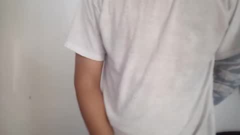 Snapshot of latino01239667 chatting on 01.09.25 latino01239667 online show from 01.09.25