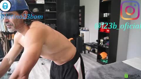 Snapshot of latino23bom chatting on 05.01.26 sam online show from 05.01.26
