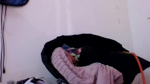 latinobooty66 online show from 11.24.25