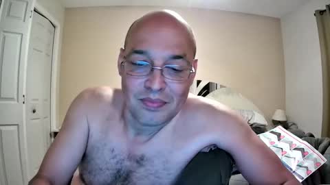 Snapshot of latinoinfla chatting on 04.23.26 latinoinfla online show from 04.23.26