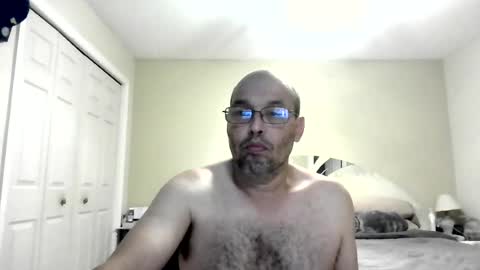 Snapshot of latinoinfla chatting on 06.14.26 latinoinfla online show from 06.14.26