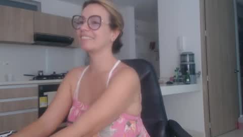 latinpaprika online show from 12.15.24