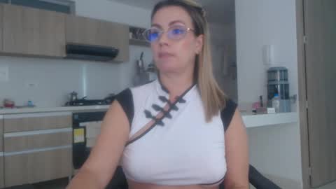 latinpaprika online show from 02.16.25