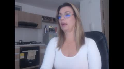 latinpaprika online show from 03.10.25